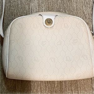 White inspired crossbody bag
